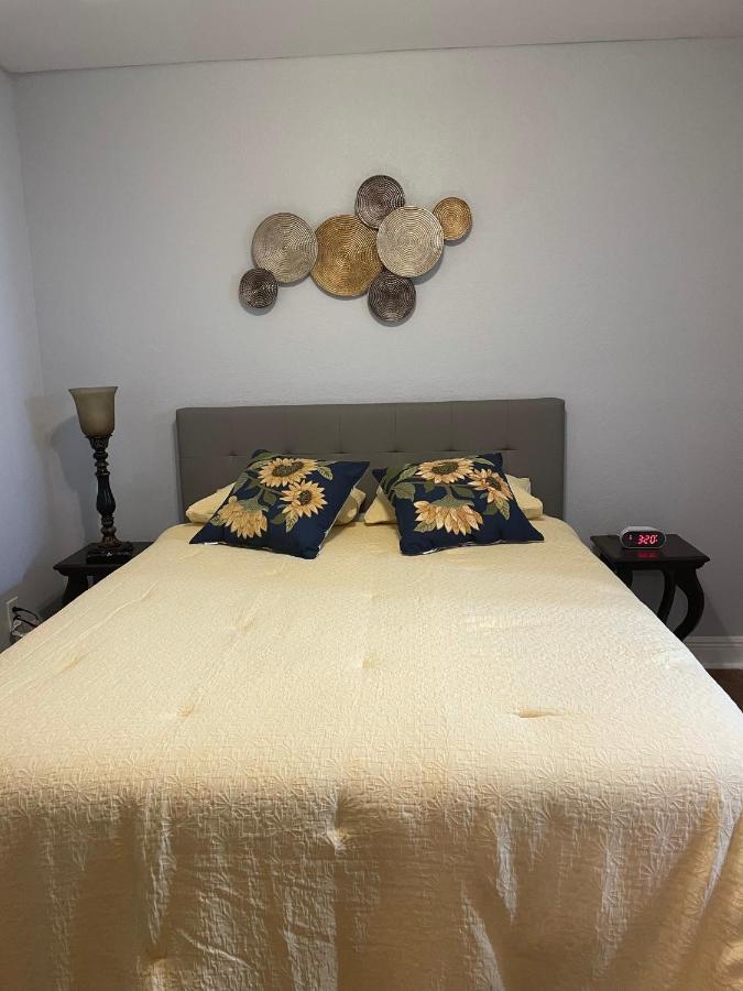 Twelve Oaks Modern Independent Apartment Tampa Eksteriør bilde